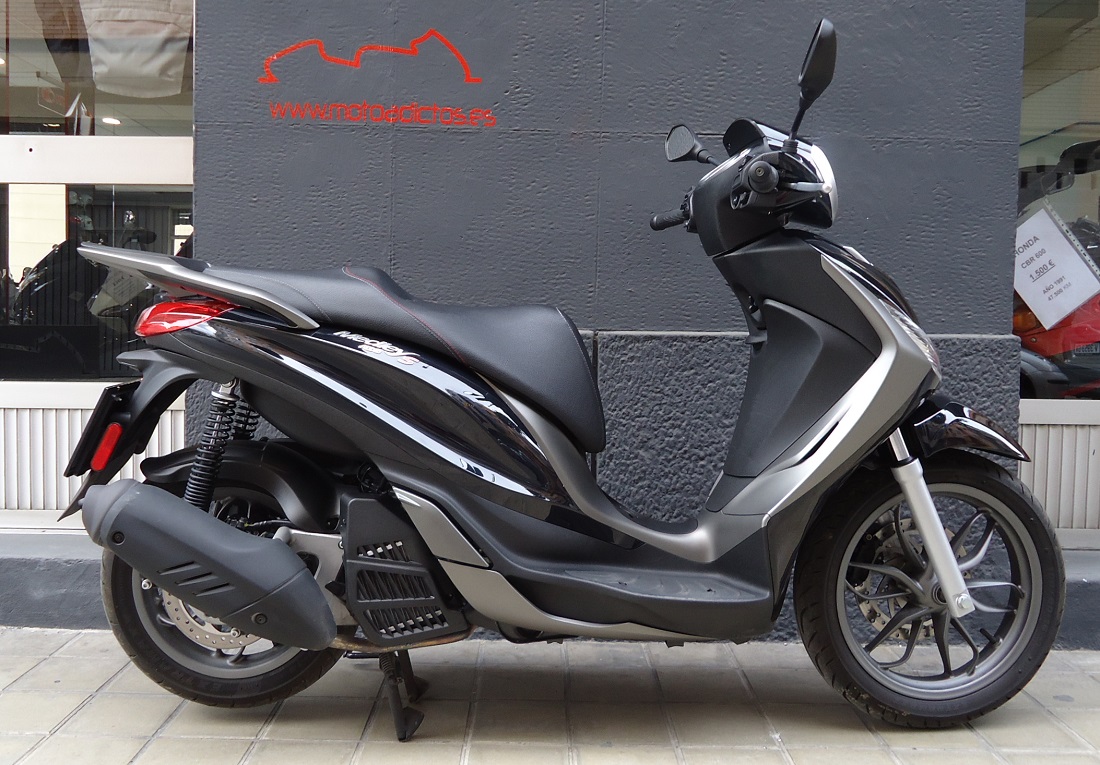 PIAGGIO MEDLEY 125 S NEGRA PIAGGIO MEDLEY 125 S NEGRA