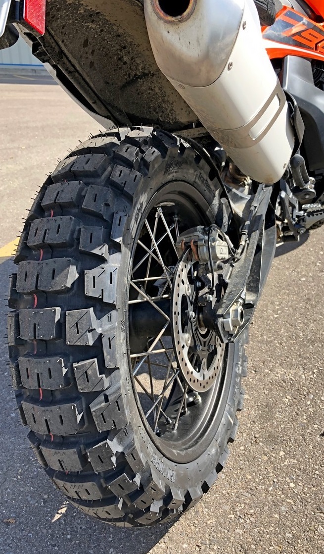 NEUMÁTICOS ANLAS / MOTOZ
